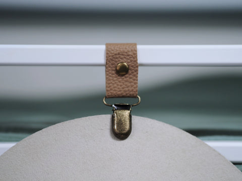 Hat clip