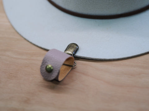 Hat clip