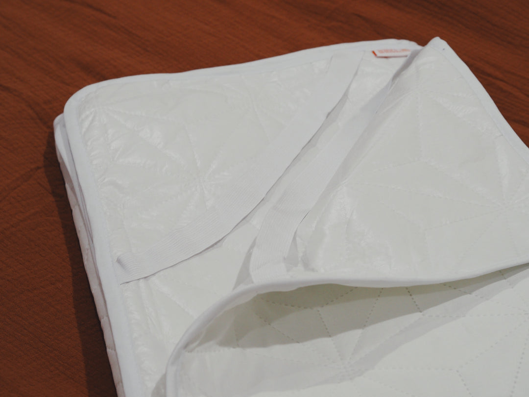 Caravan bunk bed mattress protector Wild and Wandering